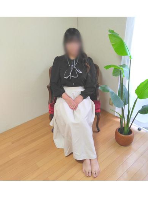 莉音(りおん)(18)