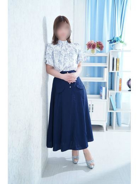 絢奈(あやな)(28)